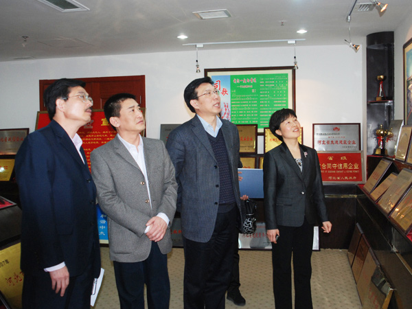 ʡ����(li��n)����ϯ���l(w��i)�A���켯�F(tu��n)